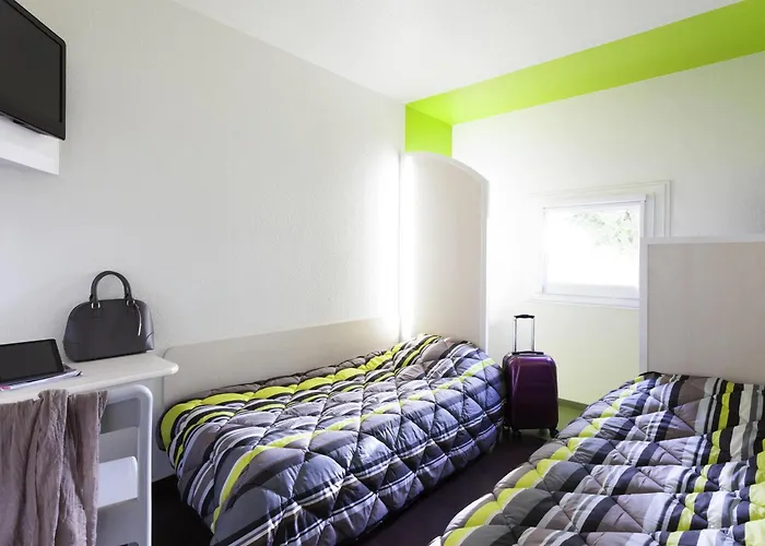 Hotelf1 Saint Etienne Est Croix 2*