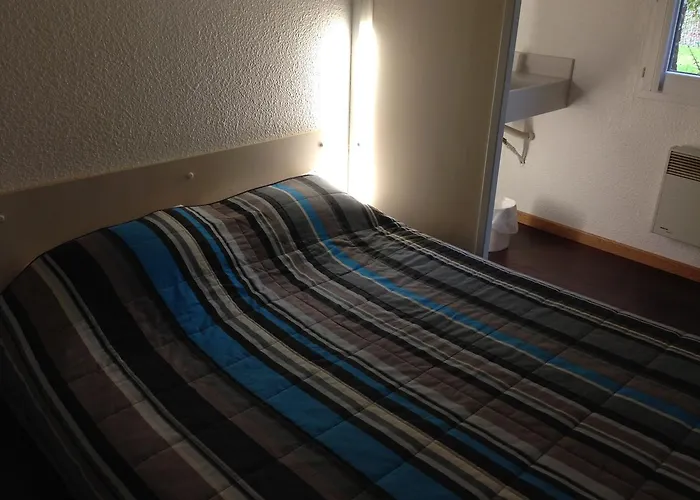 Hotelf1 Saint Etienne Est Croix Hotel 2*